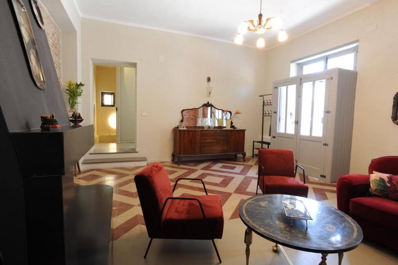 Palazzo Scura Bed & Breakfast Vaccarizzo Albanese Exterior photo